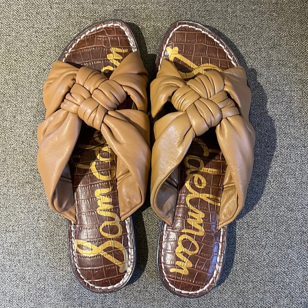 Sam Edelman Garson leather knotted slide. Camel colorway. Size 7